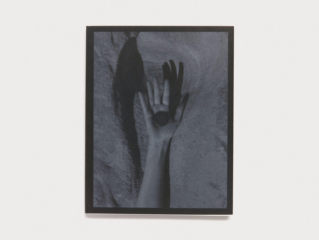 Les yeux fermés - Antenne Books