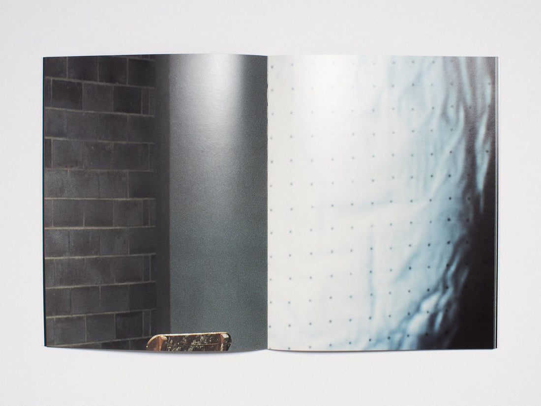 A Black Thread: Smith/Stewart - Antenne Books