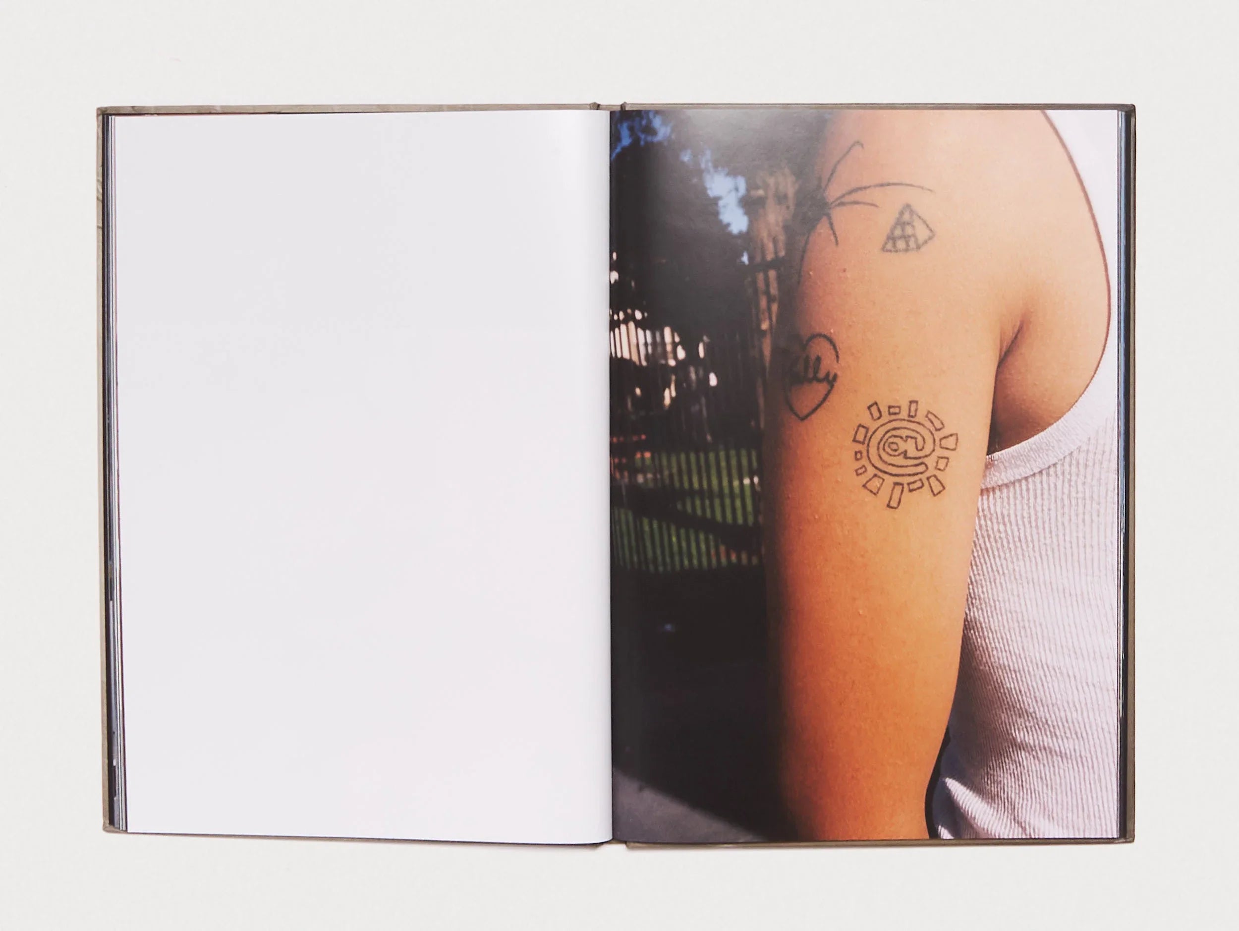 Blue Summer: Jarrad Carlin – Antenne Books