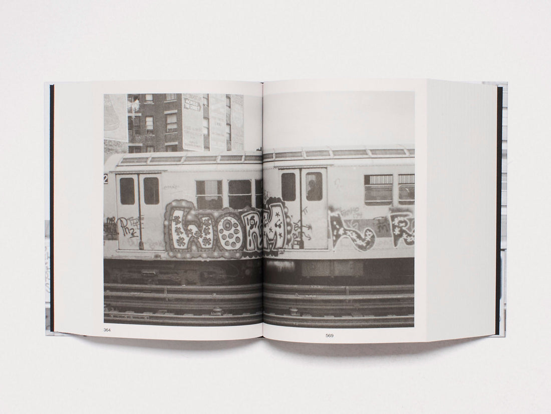 PASSING THROUGH MOVING IN AND GETTING AWAY WITH IT: Gordon Matta-Clark New York City Graﬃti Photographs, 1972–73