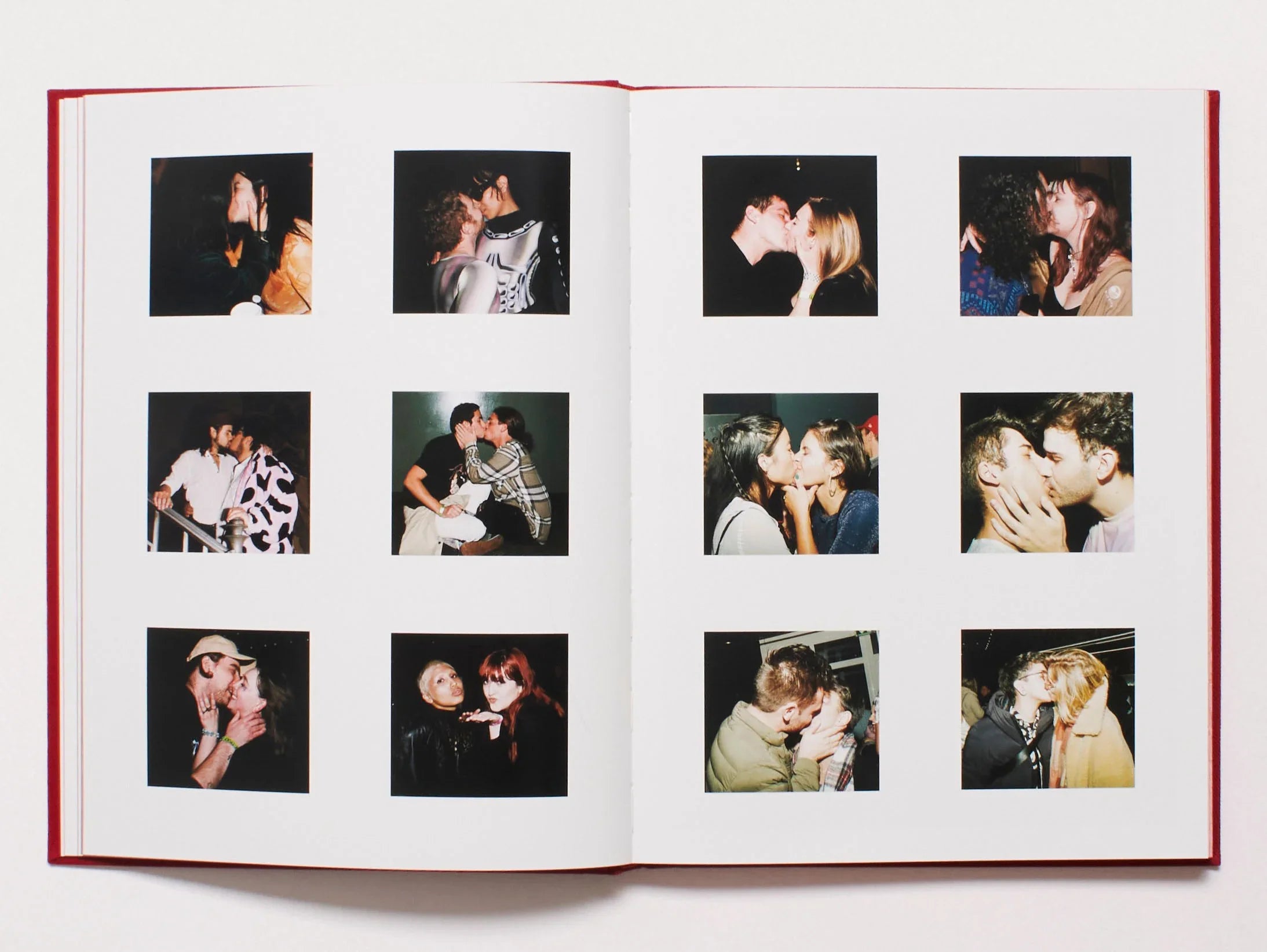 The Kiss Book – Antenne Books