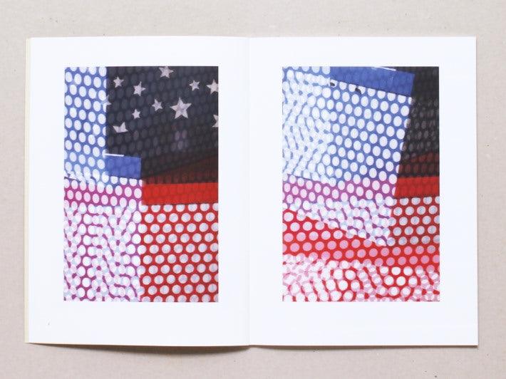 On The Beach - Antenne Books