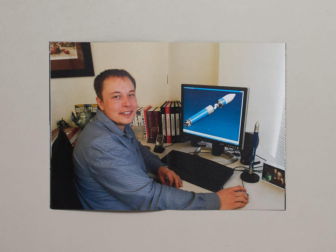 Elon Musk Must Die Latest News Fanzine - Antenne Books