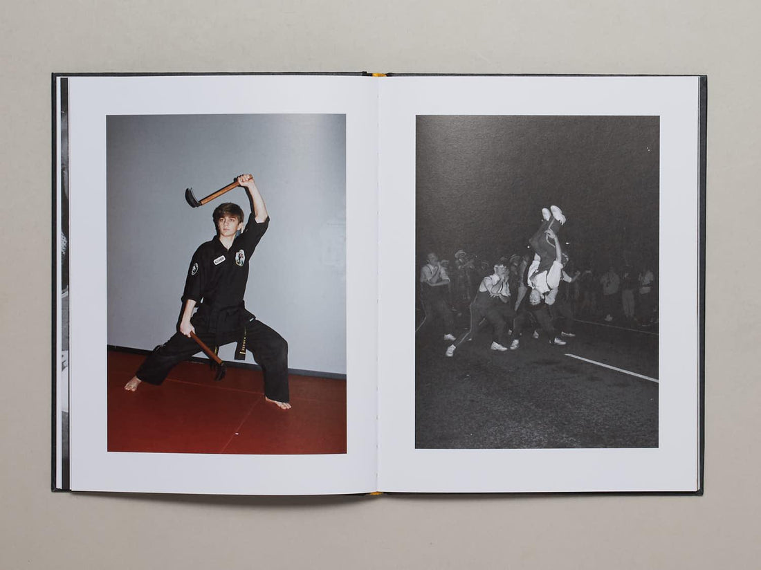 Marching Wolves - Antenne Books