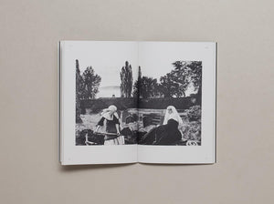 Dog Replica - Antenne Books