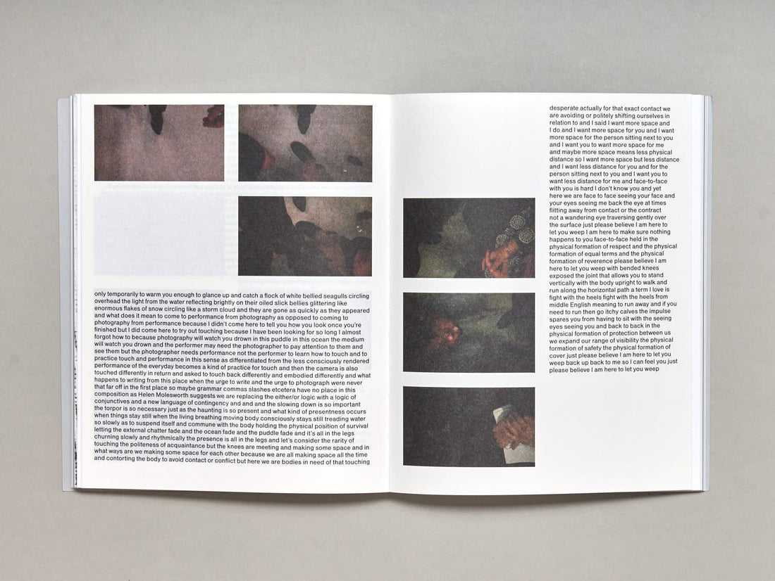 a slight cast down at the edges of the lips - Antenne Books