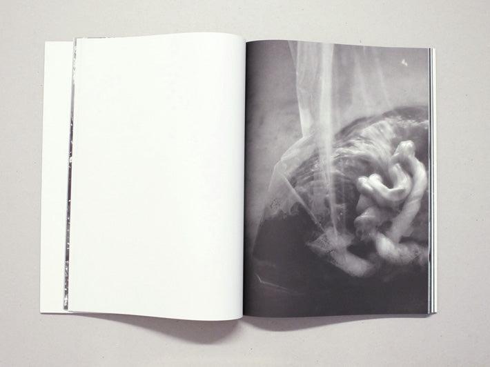 Streaming Blood [Sounds+Visions] - Antenne Books