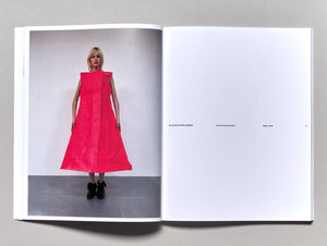 All Black Flexing Tour Bus - Antenne Books