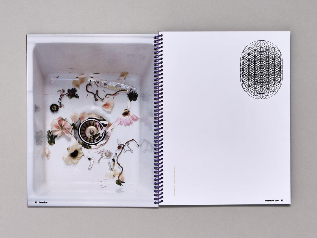 Magazine for Young Girls 02 “Adulting” - Antenne Books