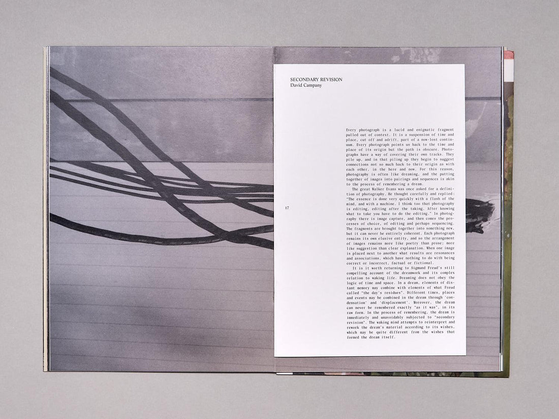 Walk To The Moon - Antenne Books