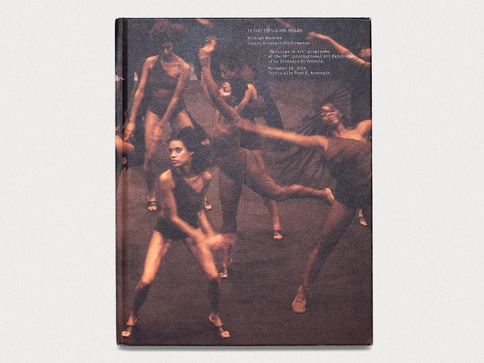 In Past Pupils And Smiles - Antenne Books