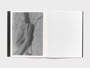 Les yeux ferm√©s - Antenne Books