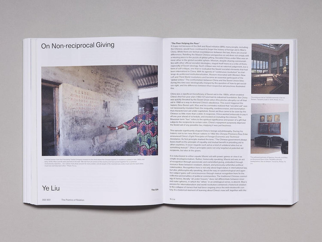 e-flux Index #2 - Antenne Books