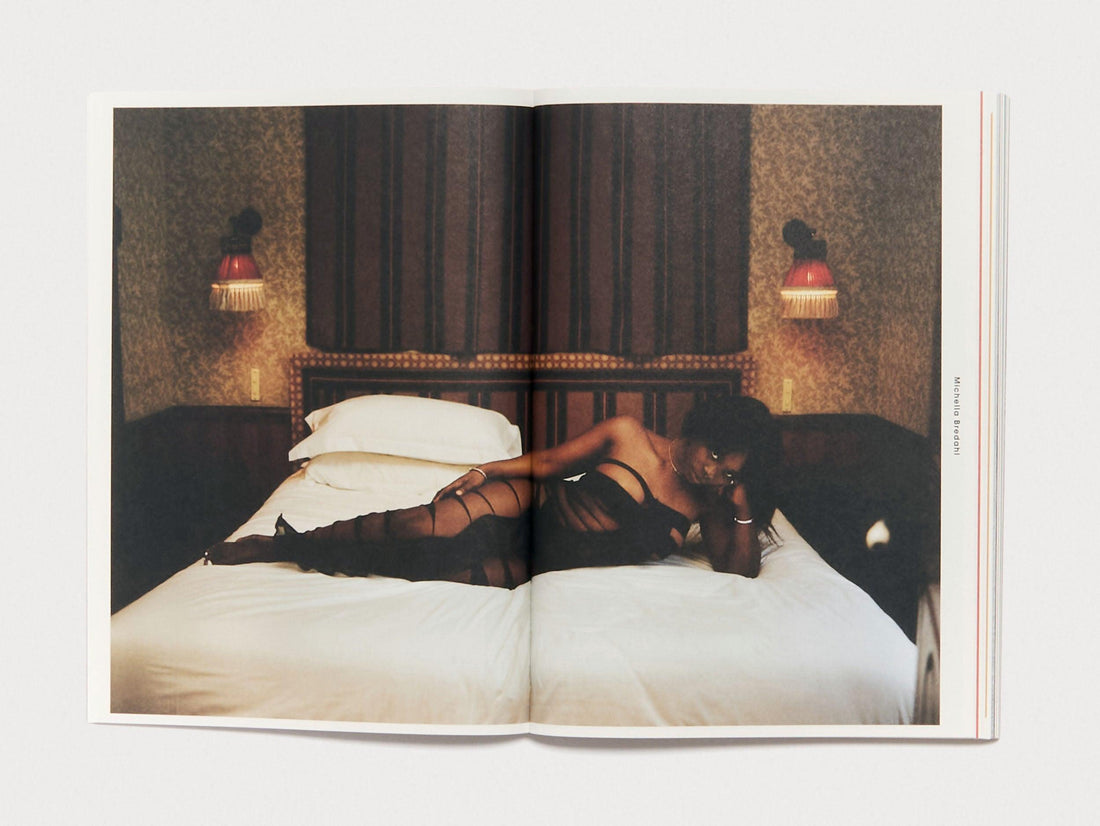 Extra Extra Issue 23 - Antenne Books