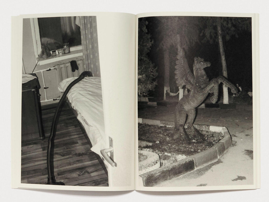 One Head and Thousand Years - Antenne Books