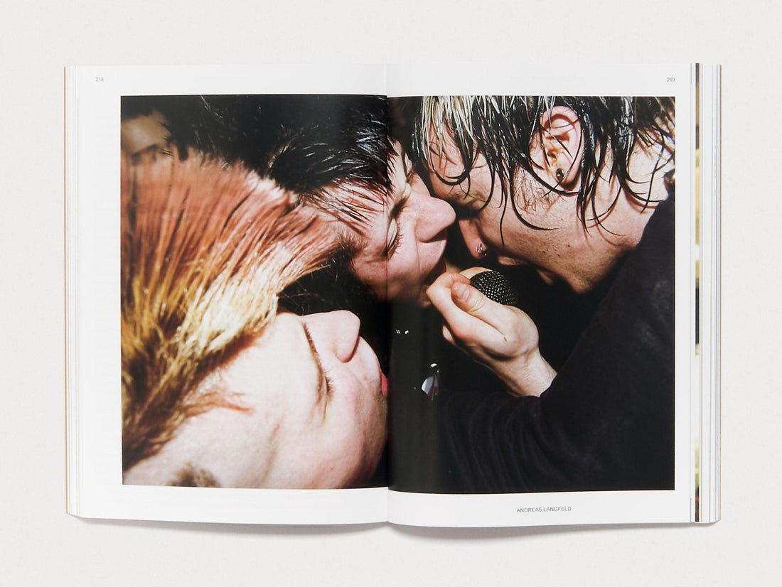 Grow It, Show It! A Look at Hair from Diane Arbus to TikTok - Antenne Books